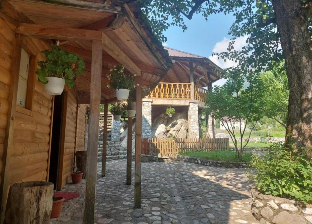 Residence: Quku I Valbones Экстерьер фото