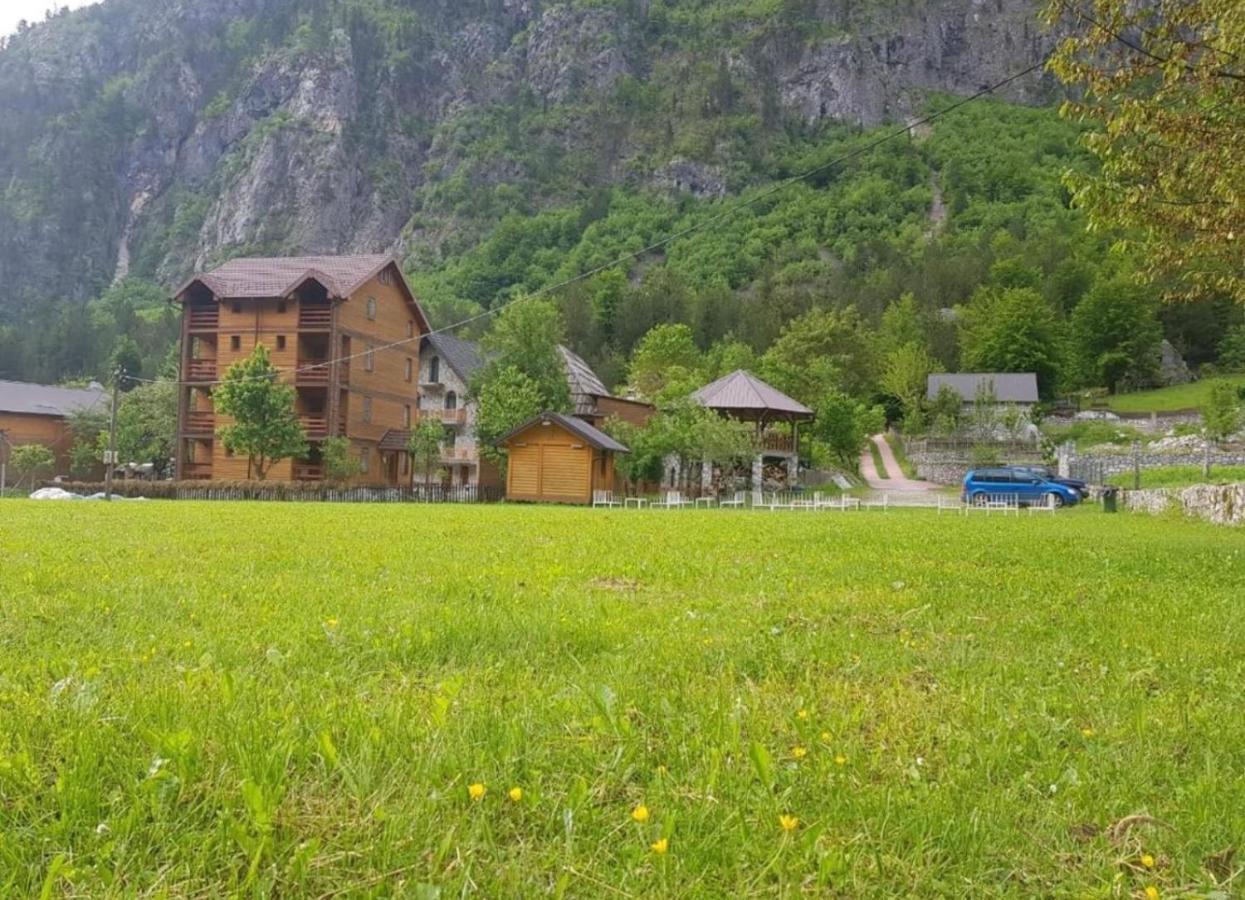 Residence: Quku I Valbones Экстерьер фото